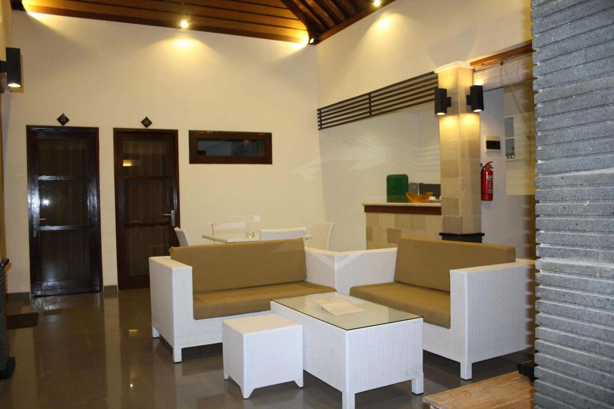 Gili Pearl Three Bedroom Villa Гілі-Траванган Екстер'єр фото
